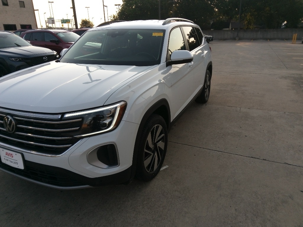 Thumbnail: 2024 Volkswagen Atlas - 1
