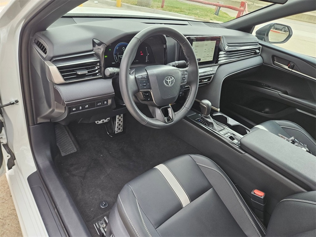 Thumbnail: 2025 Toyota Camry - 13