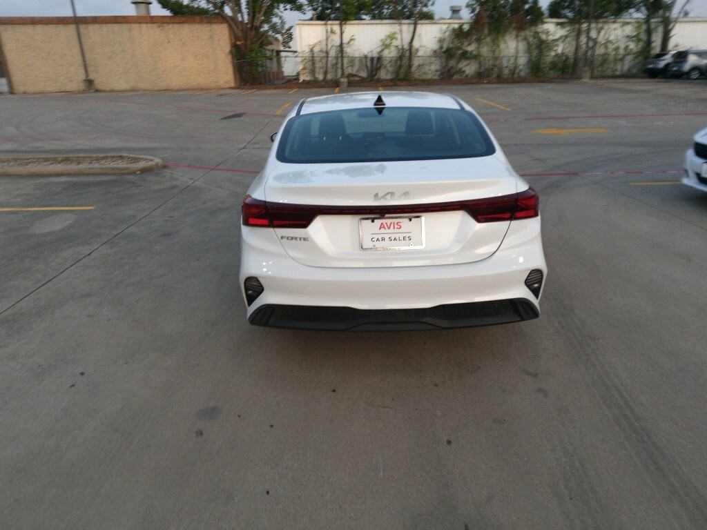 Thumbnail: 2024 Kia Forte - 5