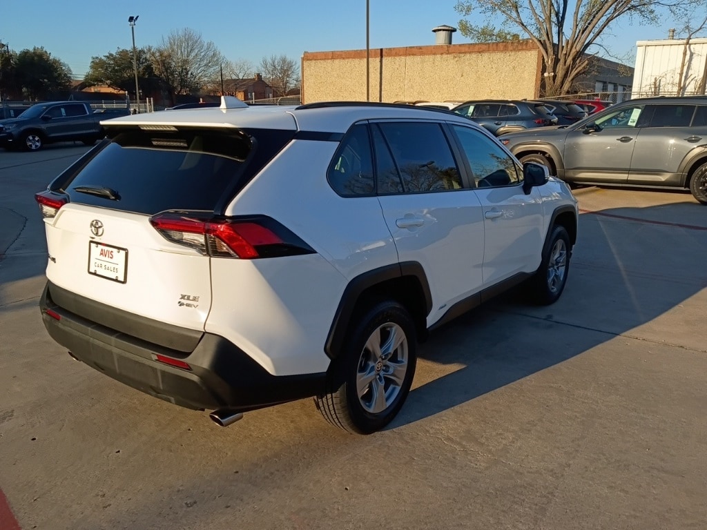 Thumbnail: 2025 Toyota RAV4 - 9