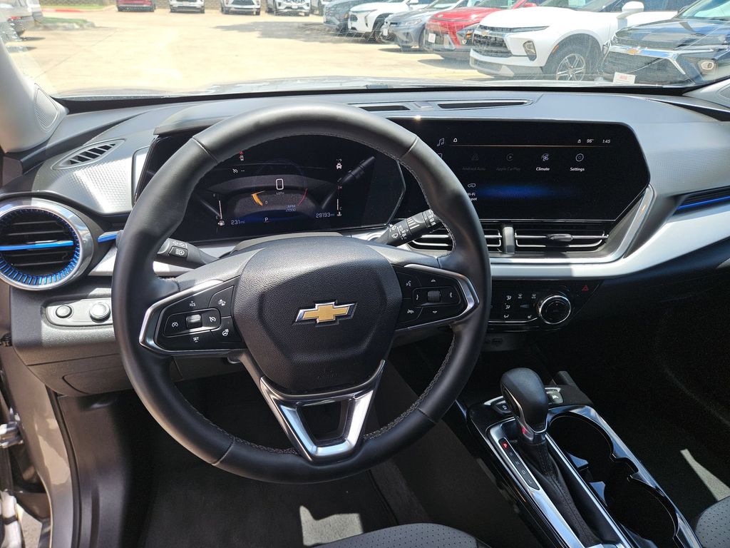 Thumbnail: 2025 Chevrolet Trax - 17