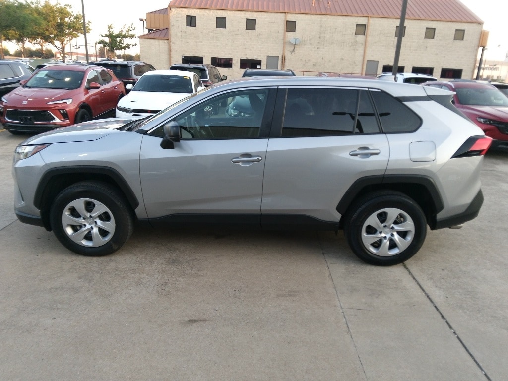 Thumbnail: 2025 Toyota RAV4 - 8
