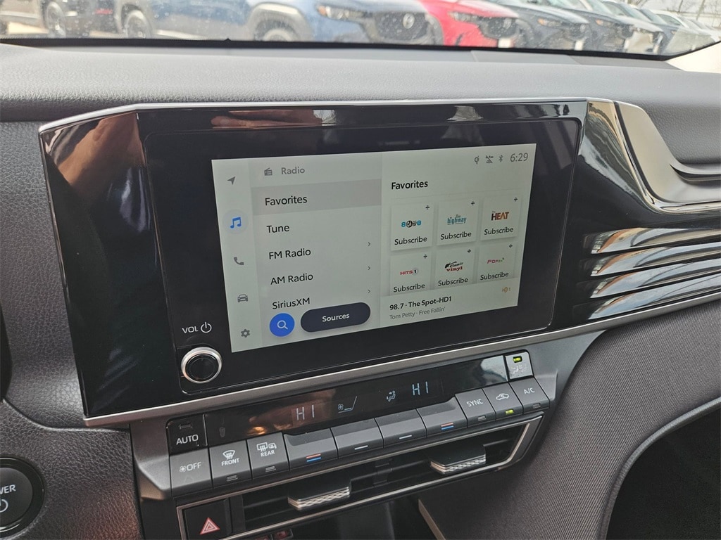 Thumbnail: 2025 Toyota Camry - 21