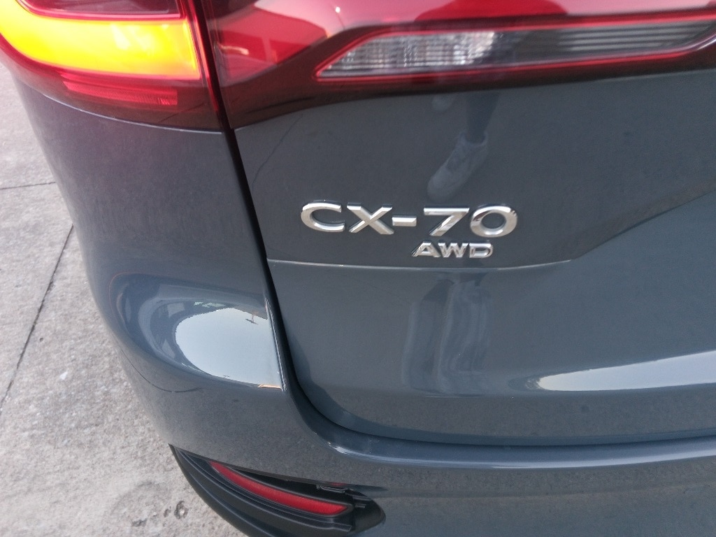 Thumbnail: 2025 Mazda CX-70 - 12