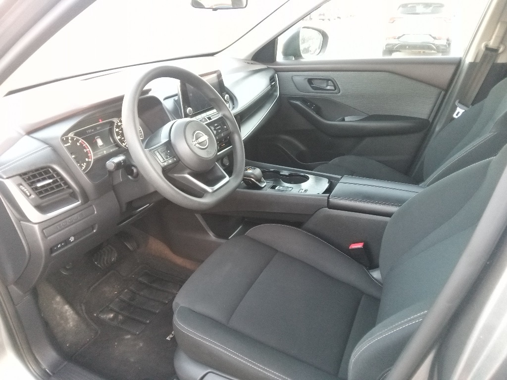 Thumbnail: 2023 Nissan Rogue - 9