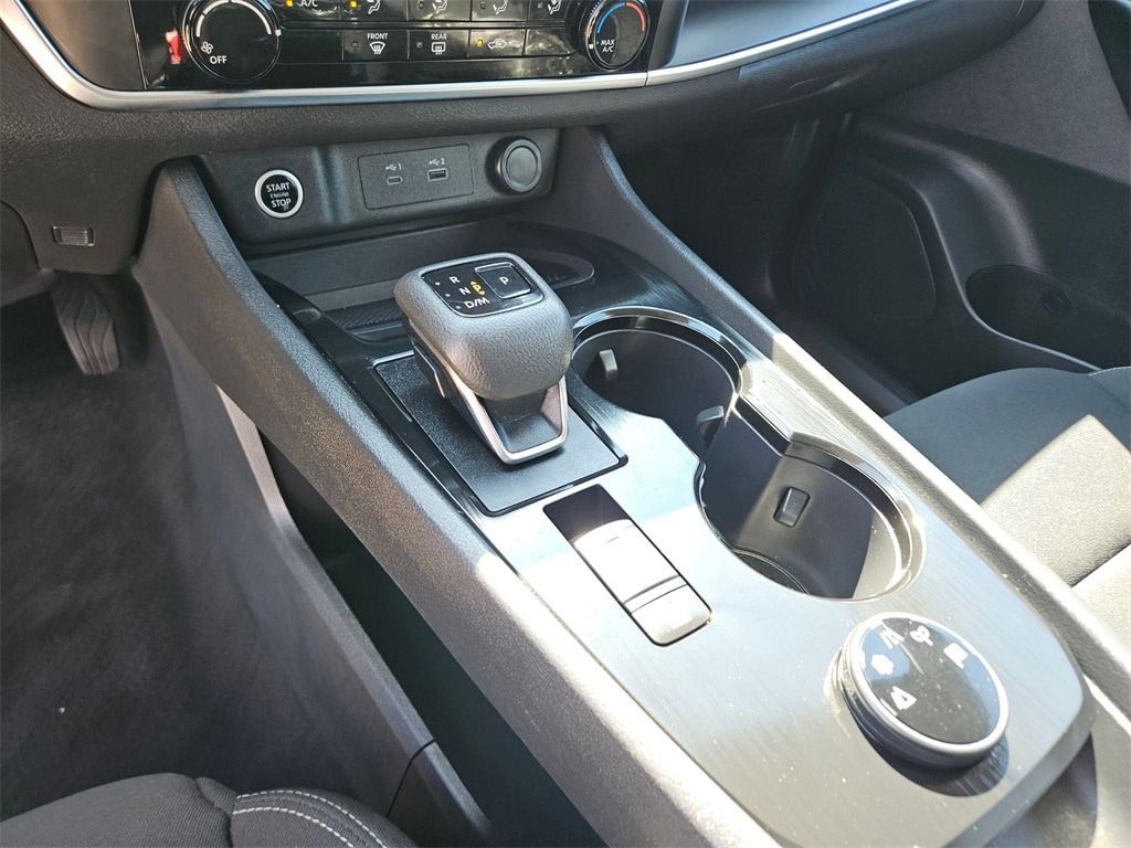 Thumbnail: 2023 Nissan Rogue - 17