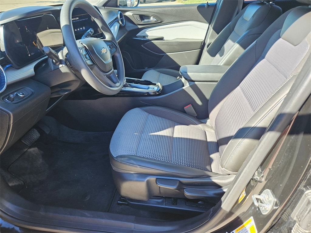 Thumbnail: 2024 Chevrolet Trax - 11