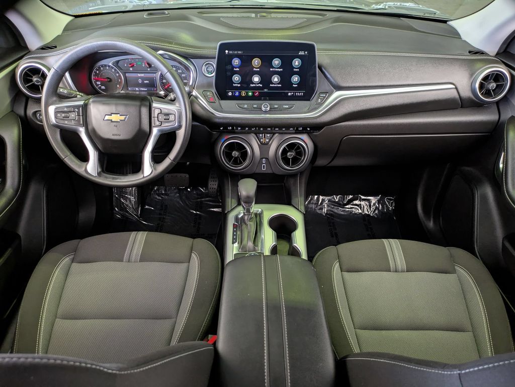 Thumbnail: 2025 Chevrolet Blazer - 25