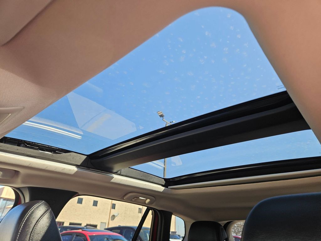 Thumbnail: 2025 Mazda CX-50 - 23