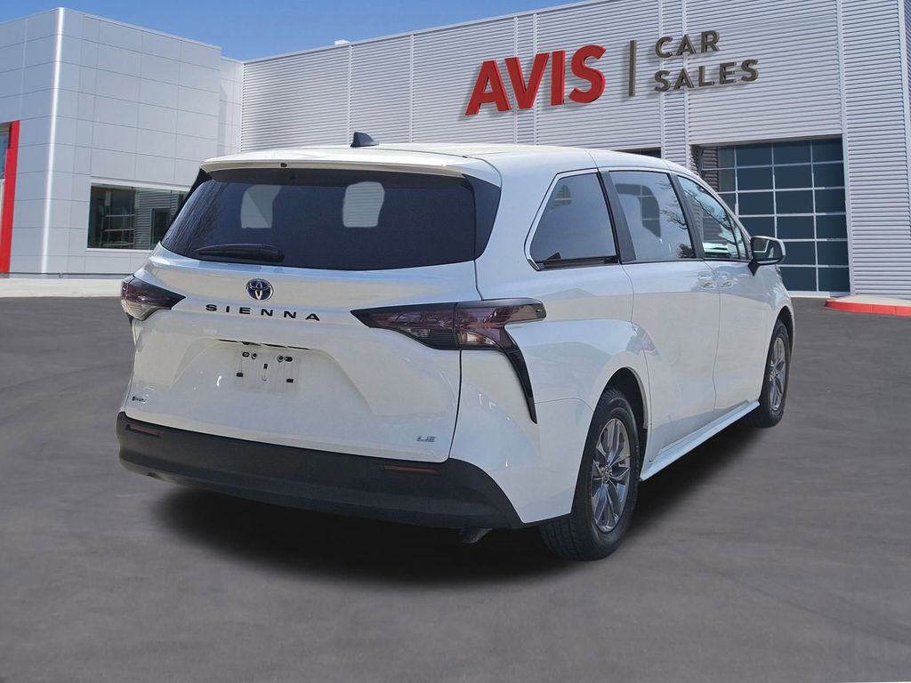 Thumbnail: 2025 Toyota Sienna - 6