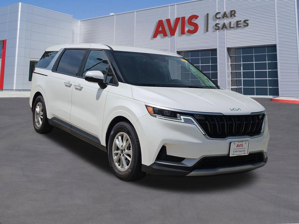 Thumbnail: 2024 Kia Carnival - 9