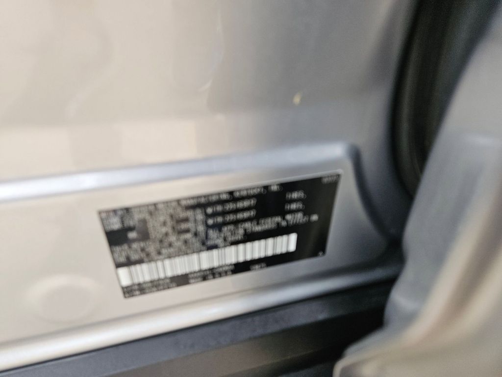 Thumbnail: 2025 Toyota RAV4 - 28