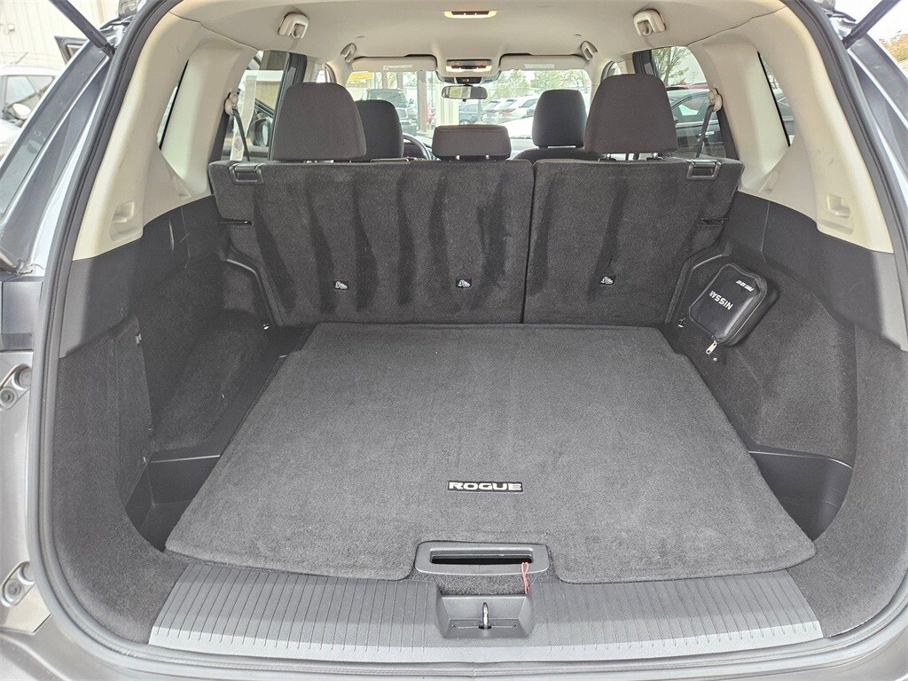 Thumbnail: 2023 Nissan Rogue - 21