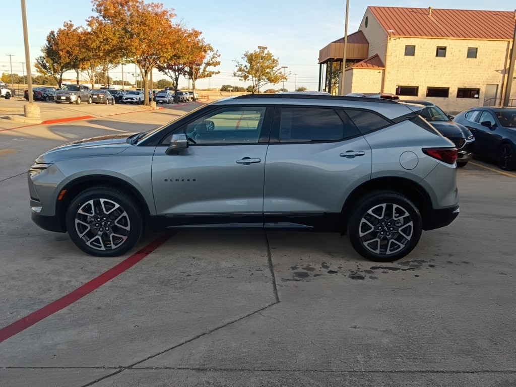 Thumbnail: 2025 Chevrolet Blazer - 8