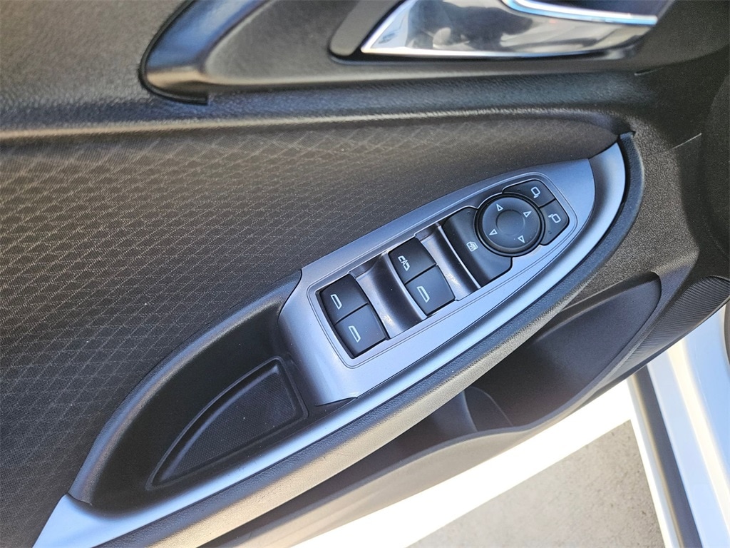 Thumbnail: 2024 Chevrolet Malibu - 13