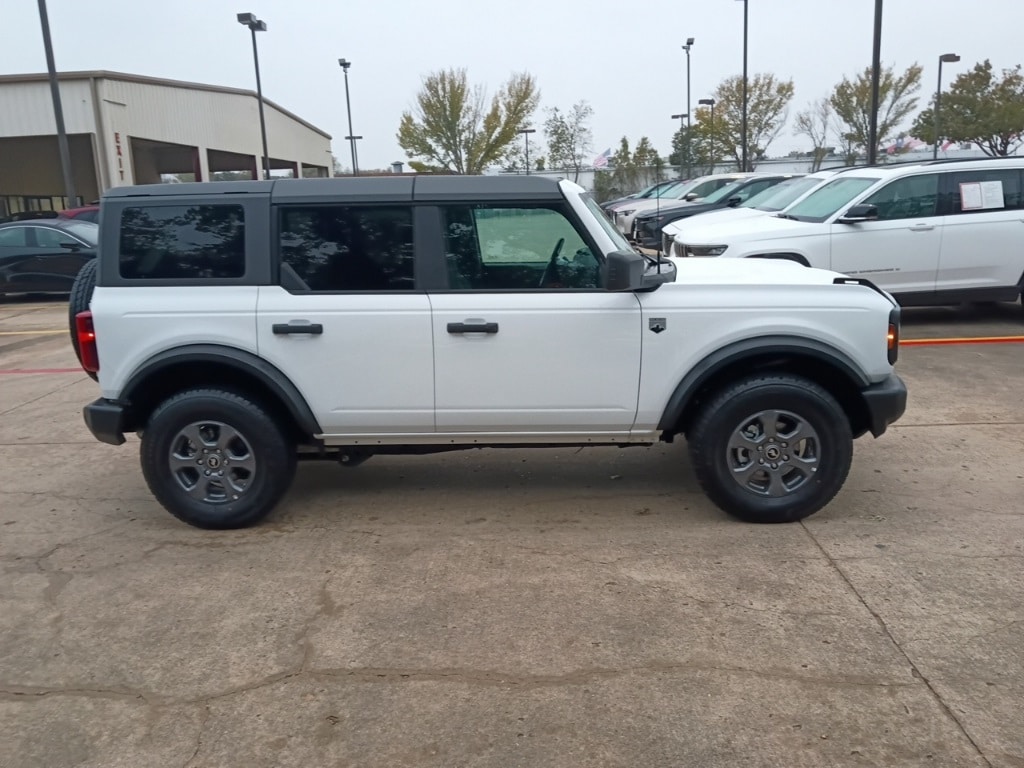 Thumbnail: 2025 Ford Bronco - 4