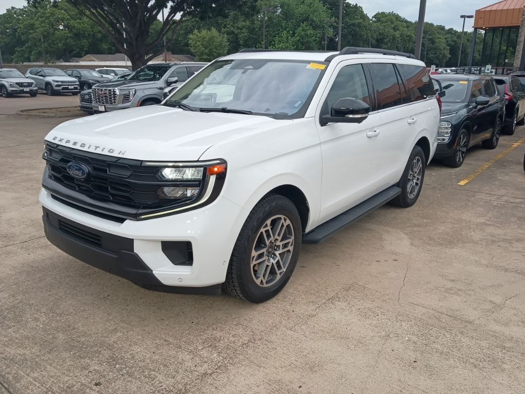 2025 Ford Expedition's photo