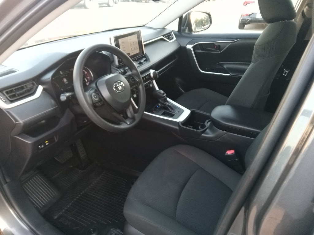 Thumbnail: 2025 Toyota RAV4 - 10