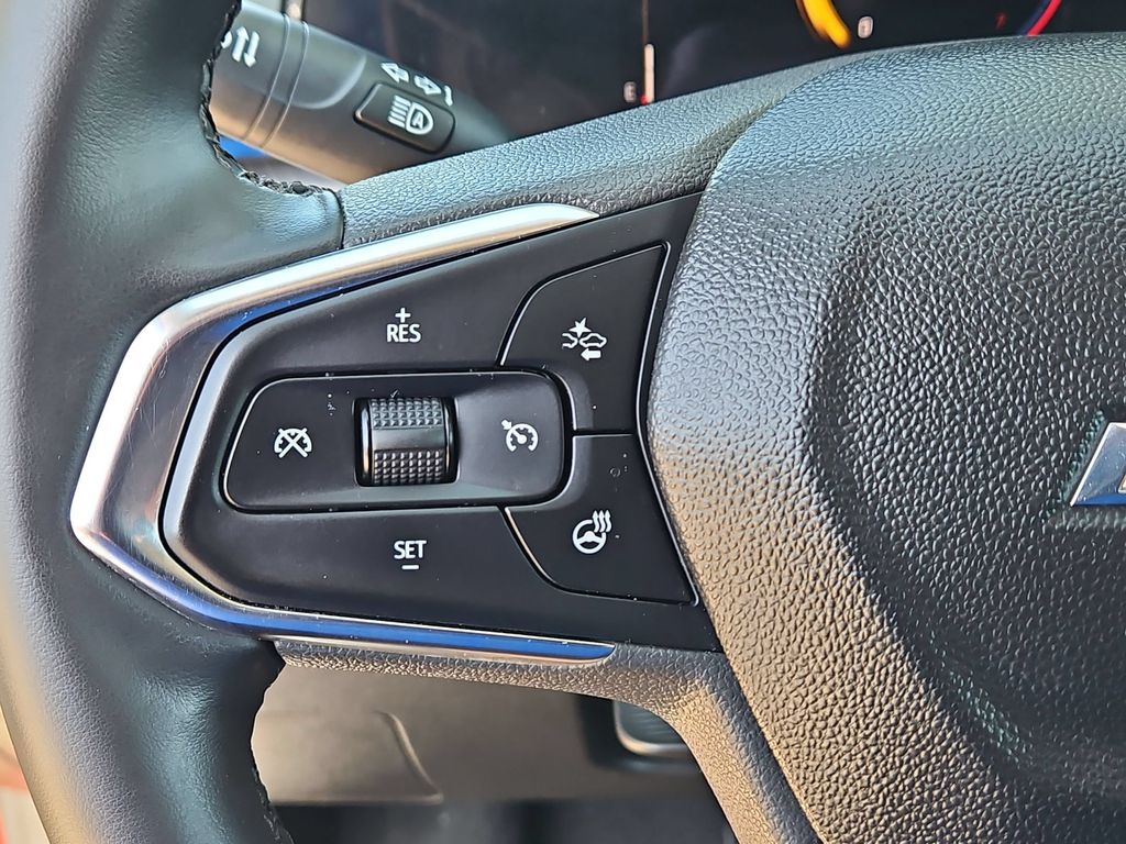 Thumbnail: 2025 Chevrolet Trax - 21