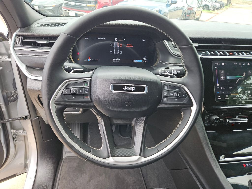 Thumbnail: 2025 Jeep Grand Cherokee - 18