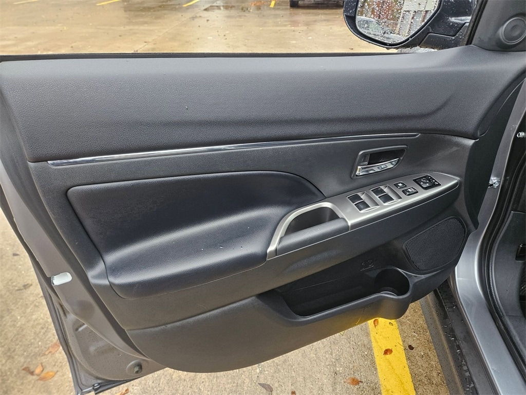 Thumbnail: 2025 Mitsubishi Outlander Sport - 13