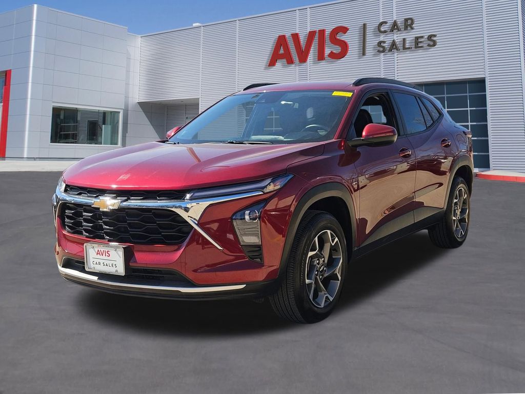 Thumbnail: 2025 Chevrolet Trax - 1