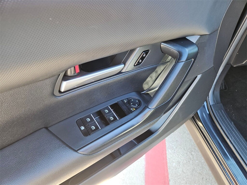 Thumbnail: 2025 Mazda CX-50 - 14