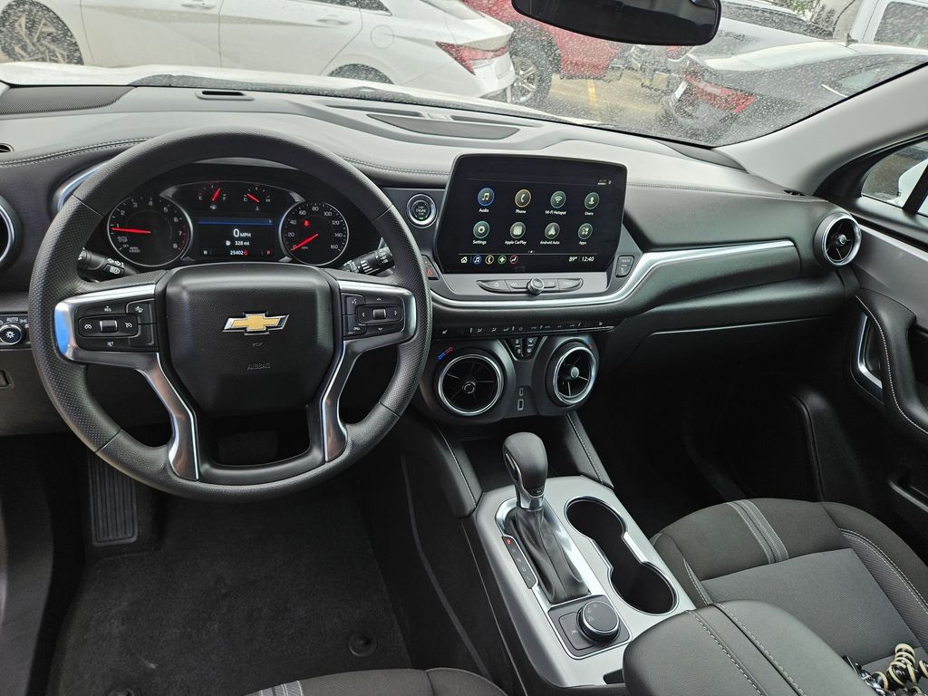 Thumbnail: 2025 Chevrolet Blazer - 16