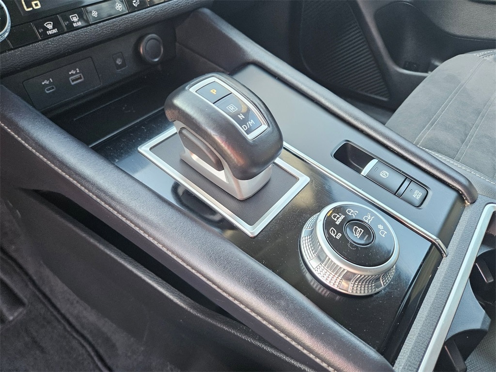 Thumbnail: 2024 Mitsubishi Outlander - 25