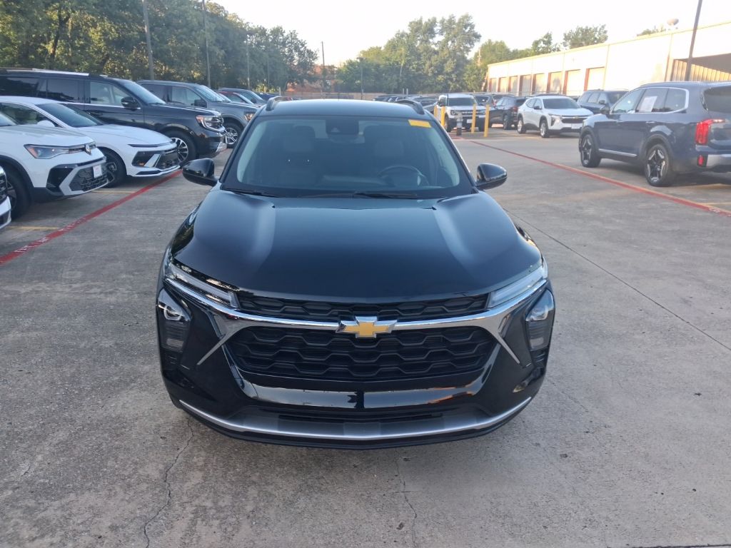 Thumbnail: 2025 Chevrolet Trax - 5