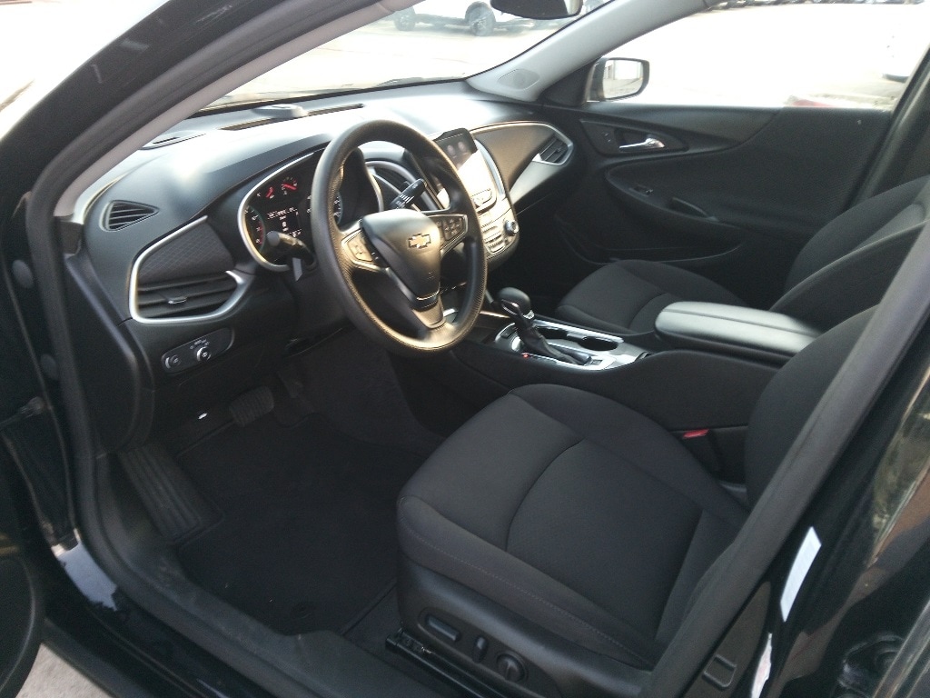 Thumbnail: 2024 Chevrolet Malibu - 9