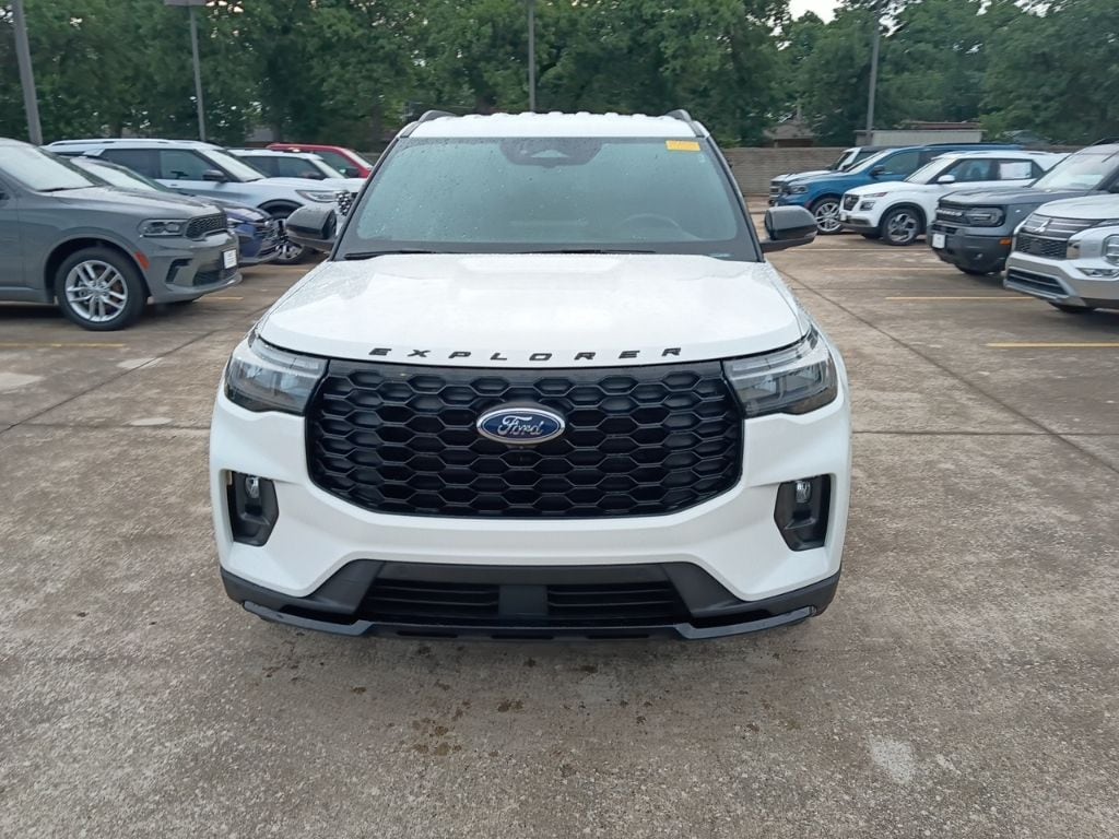 Thumbnail: 2025 Ford Explorer - 5