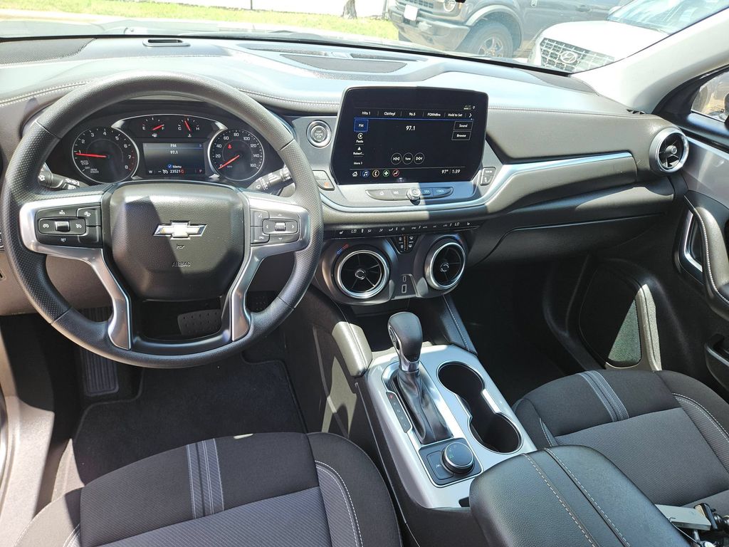 Thumbnail: 2025 Chevrolet Blazer - 16