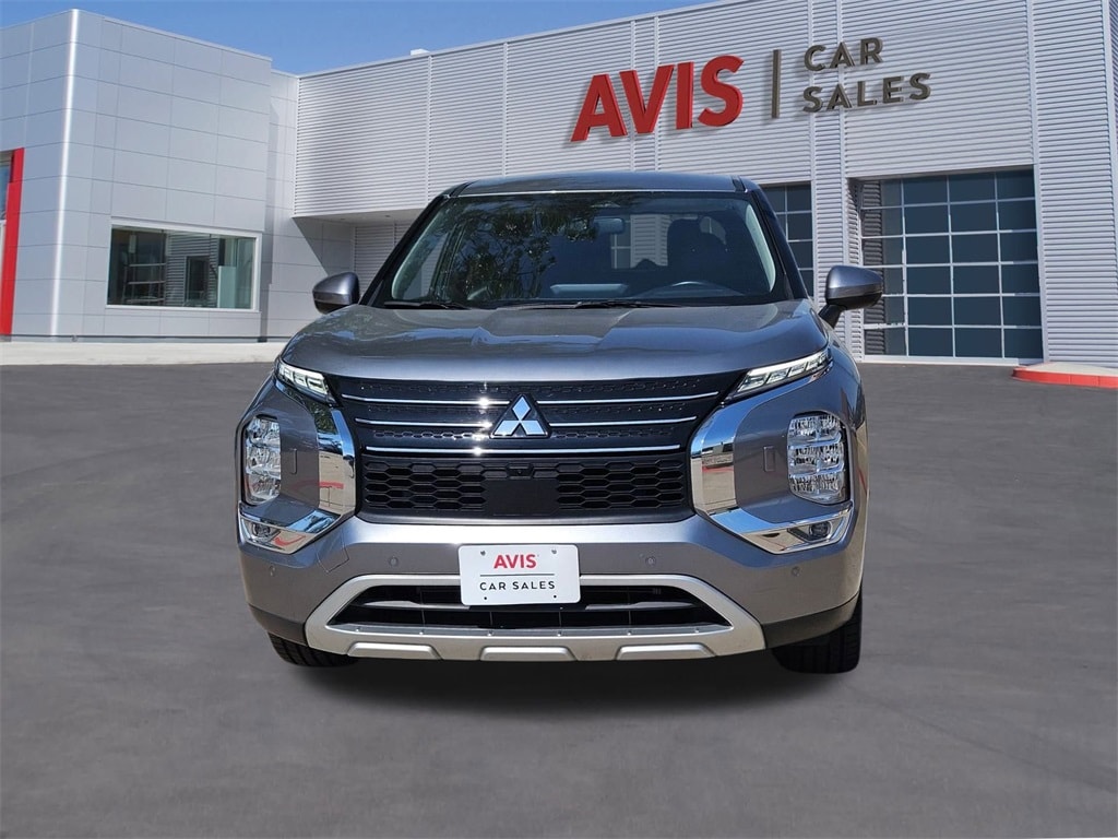 Thumbnail: 2024 Mitsubishi Outlander - 2