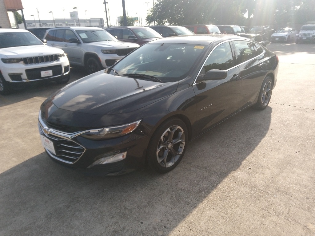 Thumbnail: 2023 Chevrolet Malibu - 1