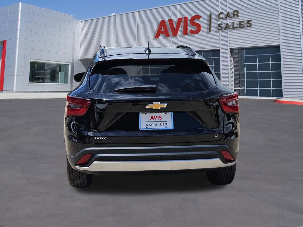Thumbnail: 2025 Chevrolet Trax - 5