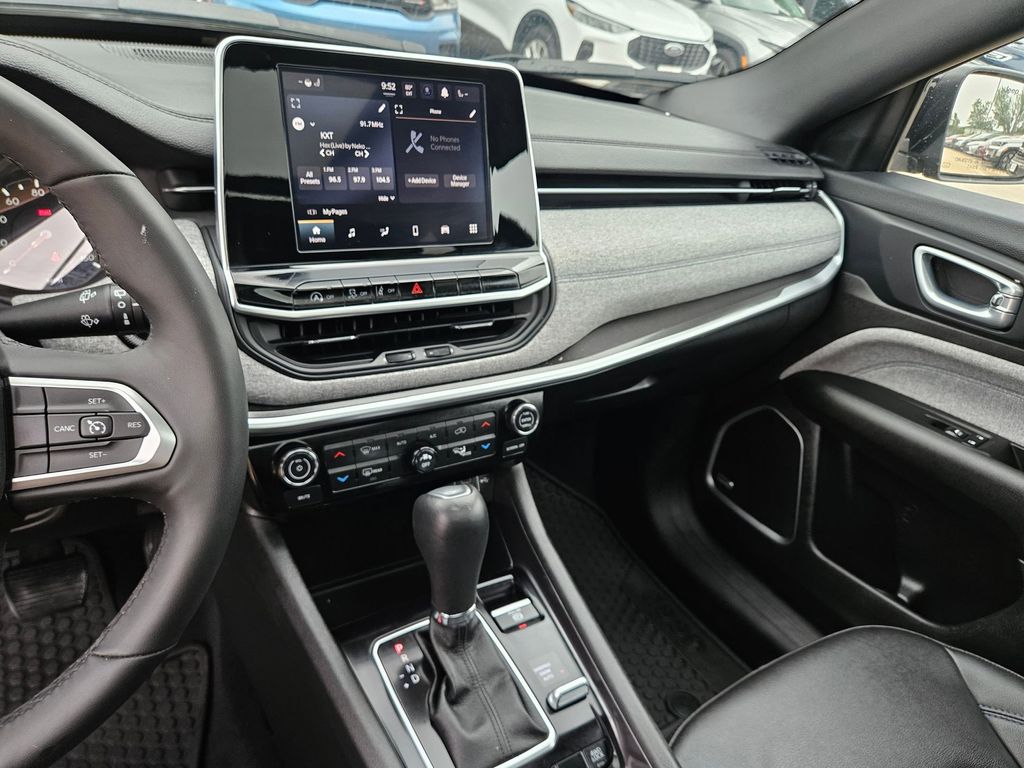 Thumbnail: 2025 Jeep Compass - 20