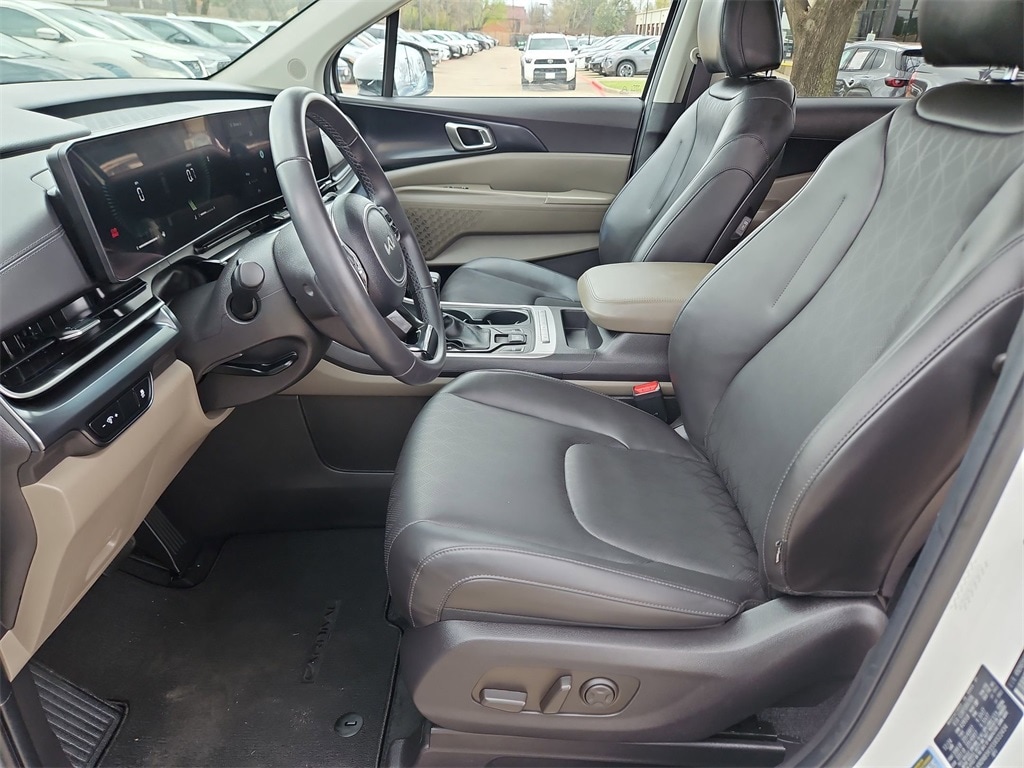 Thumbnail: 2025 Kia Carnival - 25