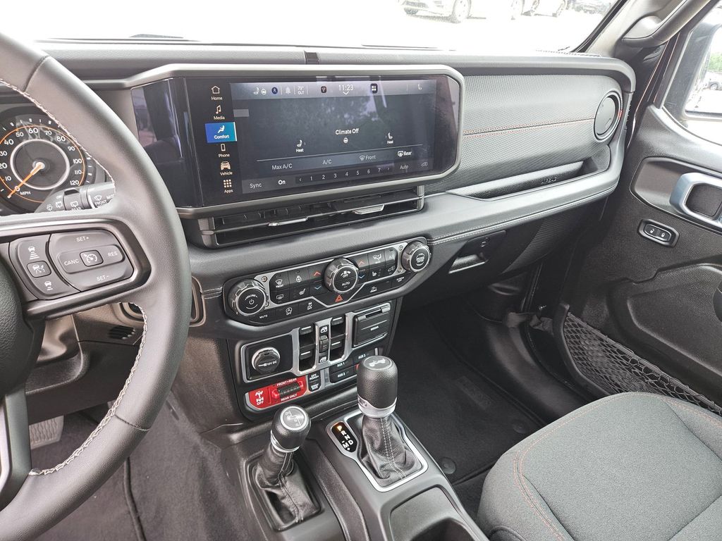 Thumbnail: 2025 Jeep Wrangler - 20