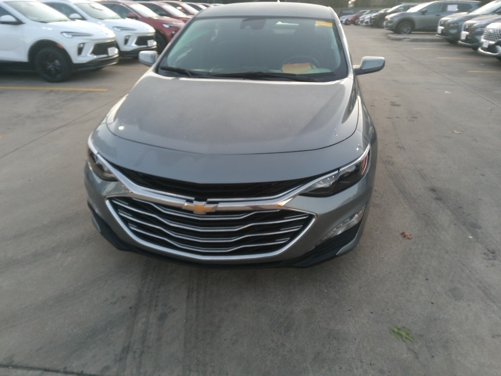 Thumbnail: 2024 Chevrolet Malibu - 2