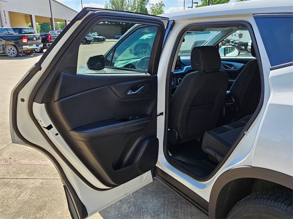 Thumbnail: 2023 Chevrolet Blazer - 22