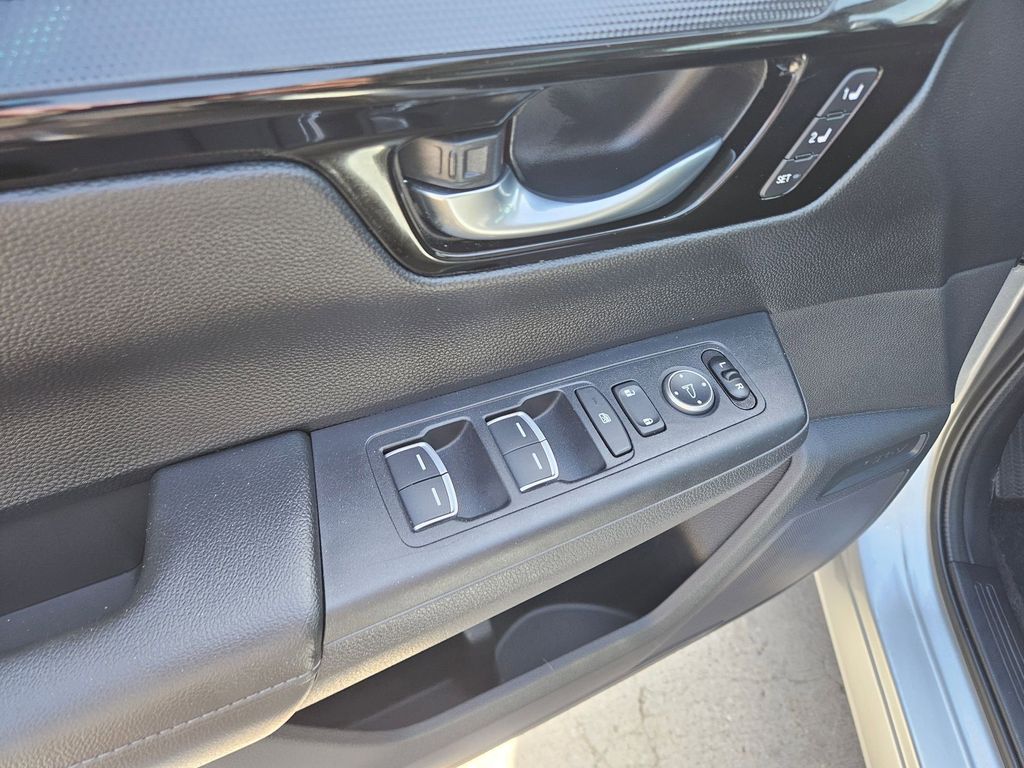 Thumbnail: 2025 Honda CR-V - 14