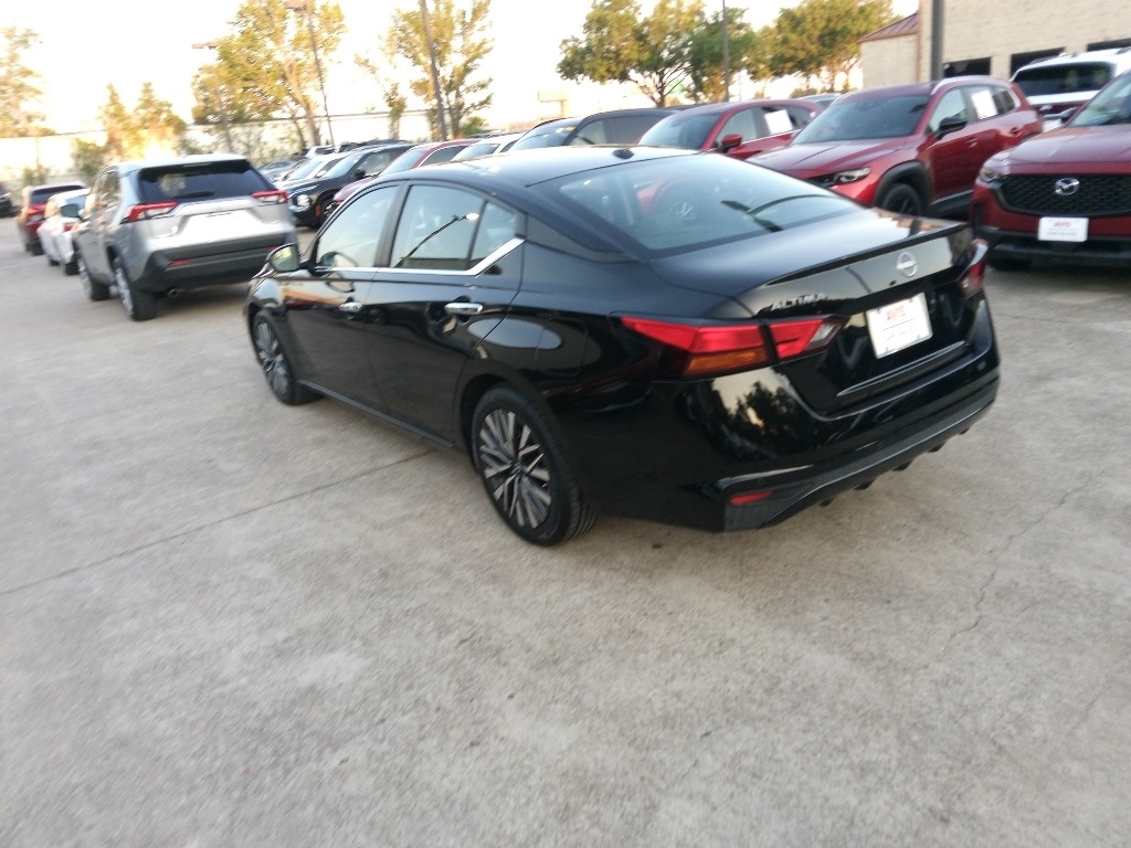 Thumbnail: 2024 Nissan Altima - 12