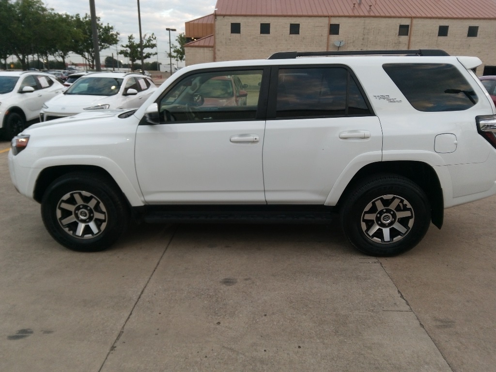 Thumbnail: 2024 Toyota 4Runner - 8