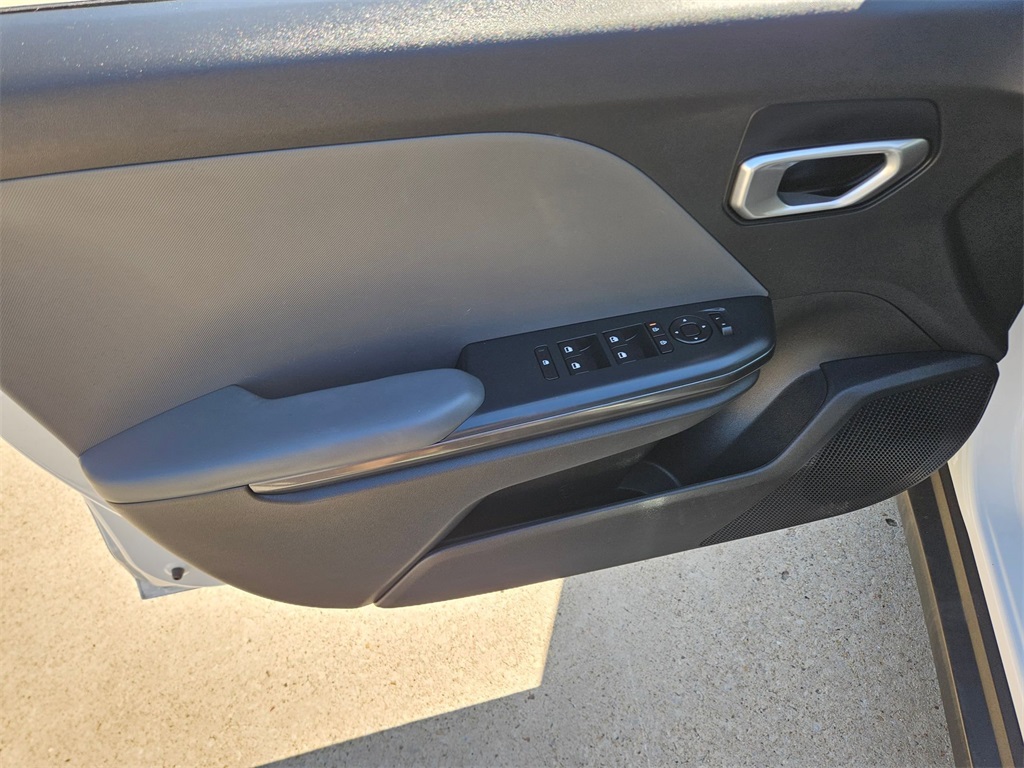 Thumbnail: 2025 Kia K4 - 14