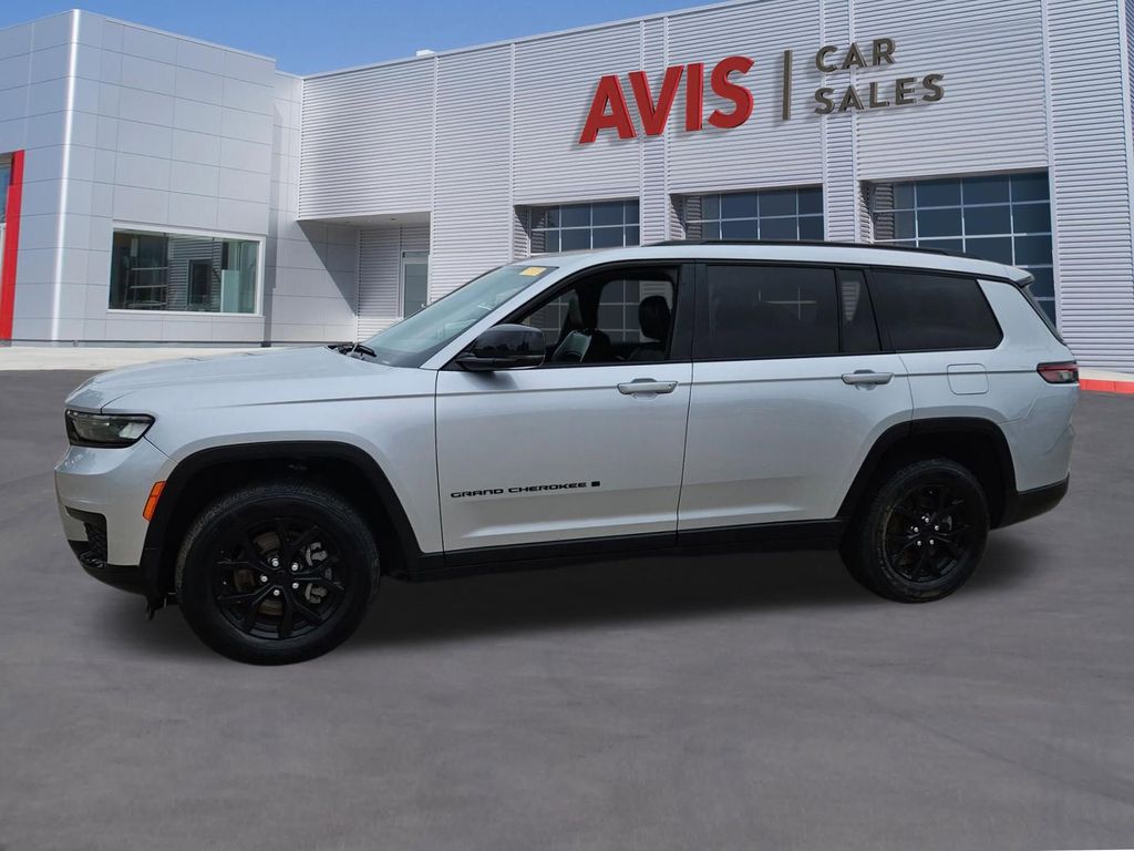 Thumbnail: 2024 Jeep Grand Cherokee L - 2