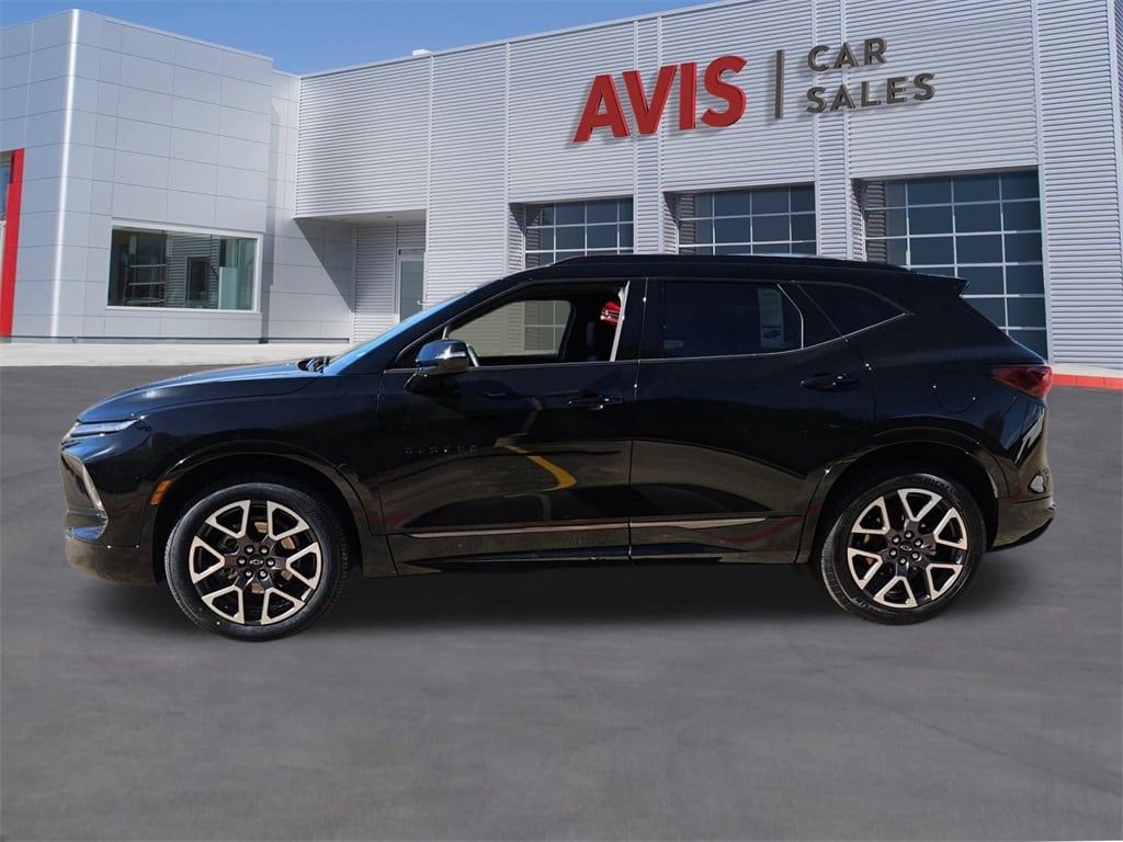 2025 Chevrolet Blazer RS photo 2