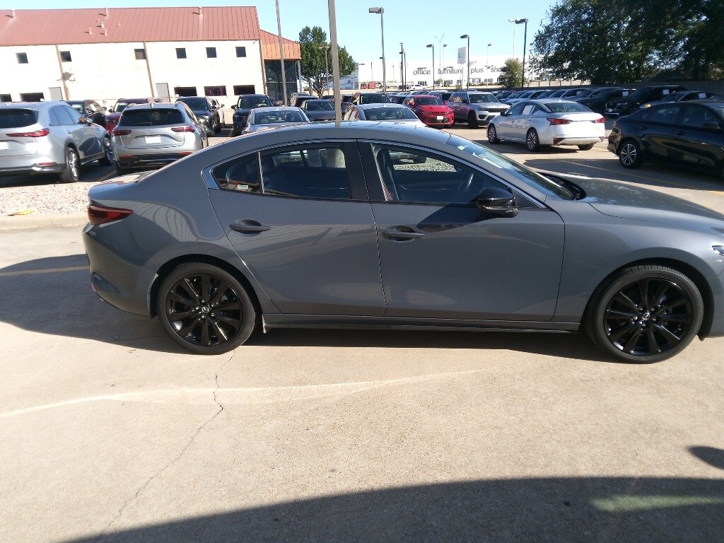 Thumbnail: 2025 Mazda Mazda3 - 4