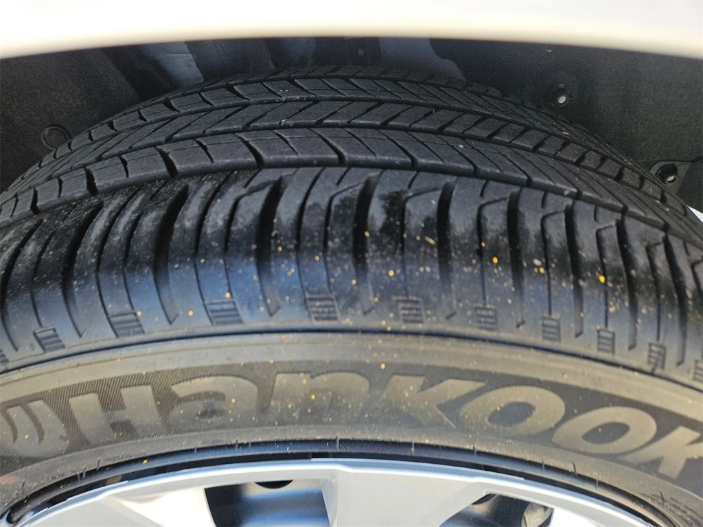 Thumbnail: 2025 Toyota Corolla - 26