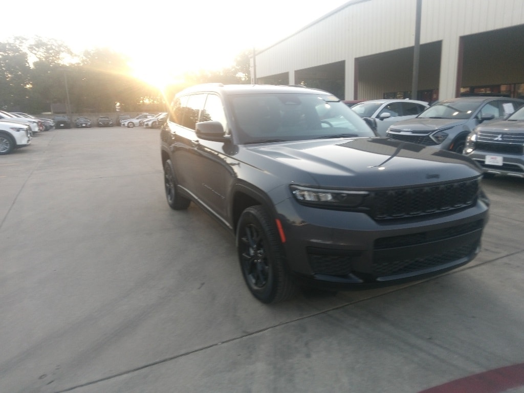 Thumbnail: 2024 Jeep Grand Cherokee L - 3
